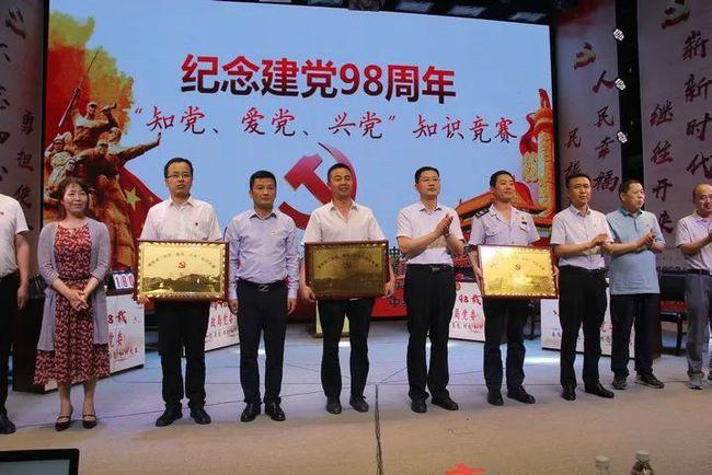 河南南阳:一学校宿舍发生火灾,已致13人遇难
